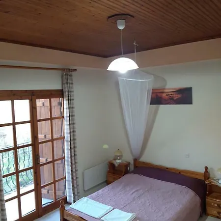 Koutadelias * Kálamos