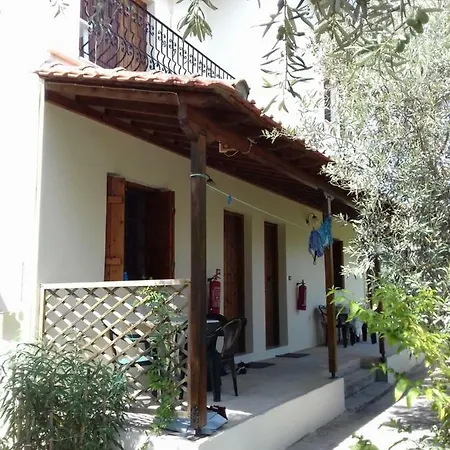 Koutadelias * Kálamos